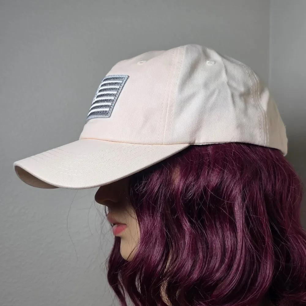 ☔️🔹️NWT Cream Embroidered American Flag Adjustable Unisex Hat